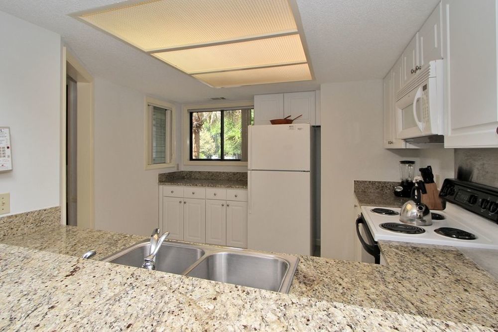 Southwind II At Shipyard By Hilton Head Accommodations Hilton Head Island Room photo